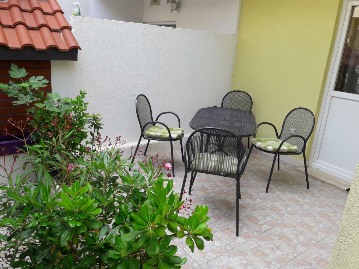 Apartments Lemongarden Duće Exterior foto